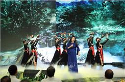 Học và làm theo Bác là cách thiết thực để xây dựng nước Việt Nam 'hùng cường'